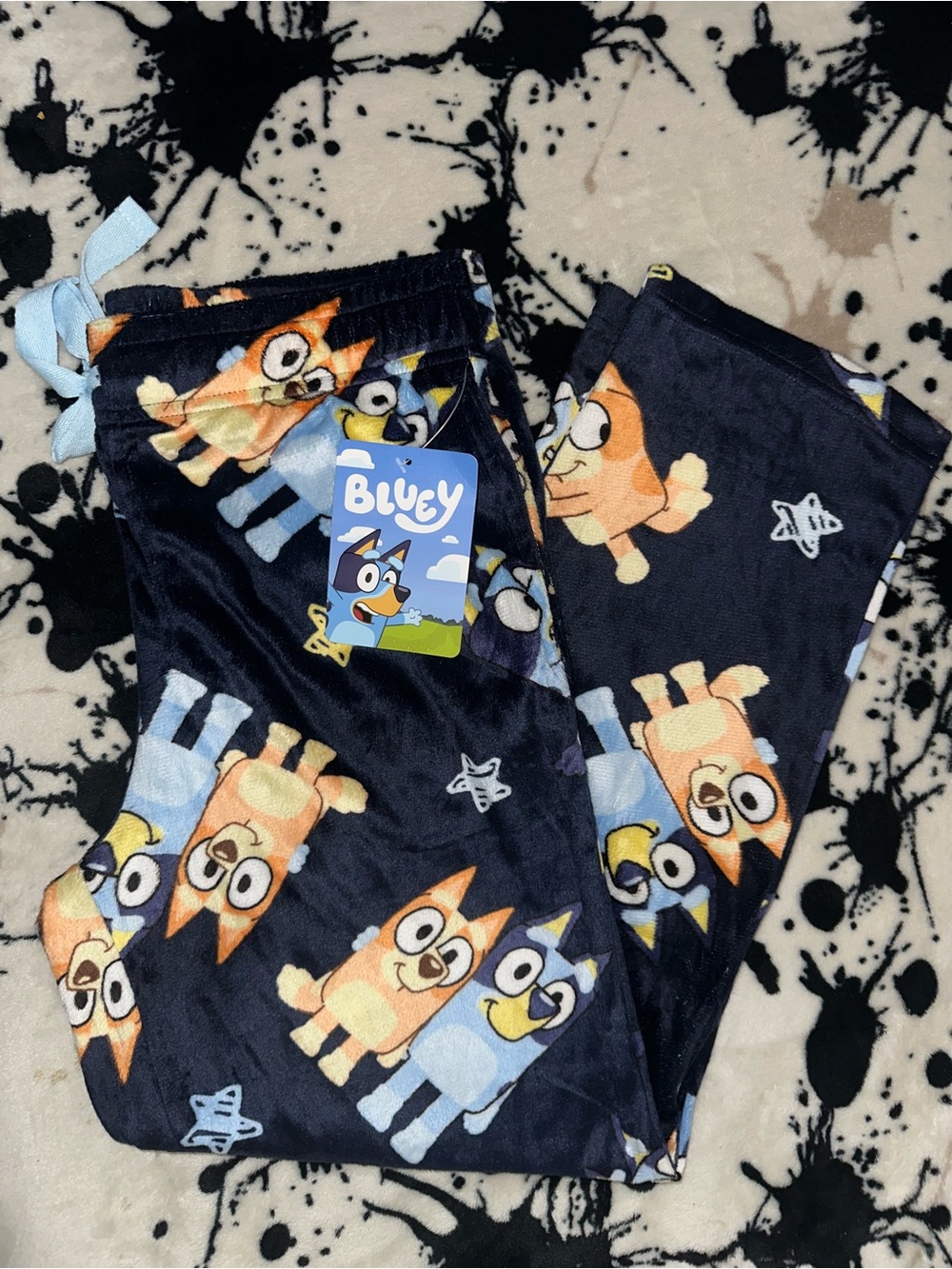 Bluey Women's Plush Pajama Bottoms- Natural Print